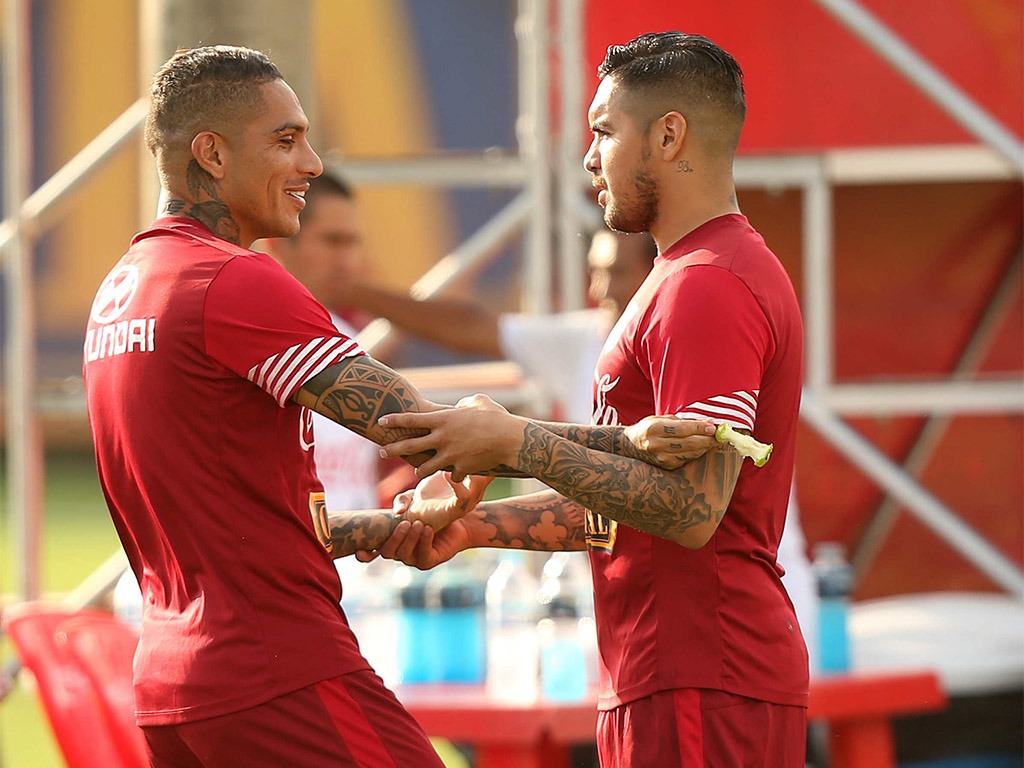 Juan Manuel Vargas elogió el presente de Paolo Guerrero. (Foto: EFE)