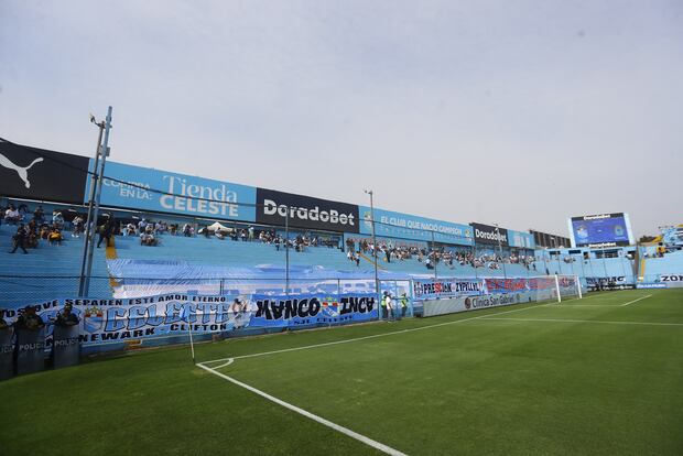 Tribunas del Estadio Alberto Gallardo lucieron casi vacías por descontento de los hinchas de Sporting Cristal. (Foto: Jesús Saucedo / GEC)