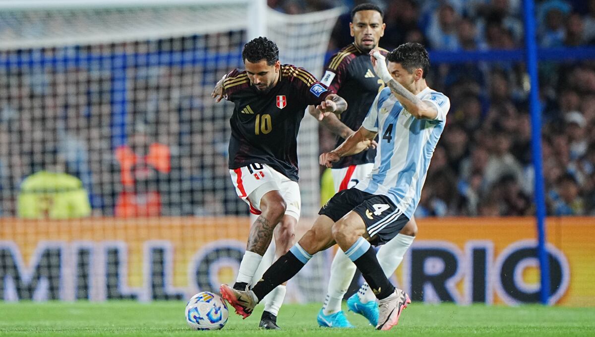 Sergio Peña registró 11 posesiones perdidas frente a Argentina. (Foto: ITEA Sports)