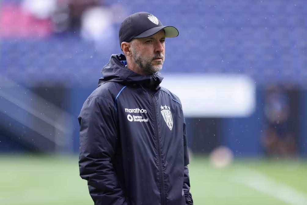 Javier Rabanal dirige el equipo principal de Independiente del Valle desde 2025. (Foto: AP)