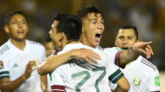 México venció 2-0 a El Salvador y se consolida en el primer lugar del octogonal clasificatorio