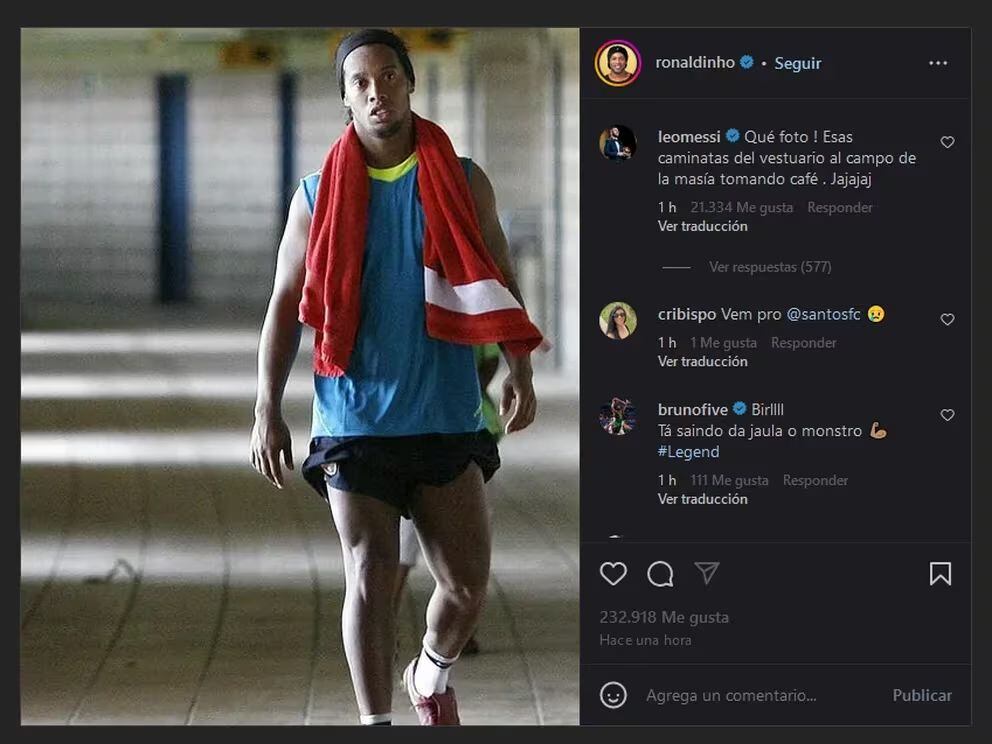 El comentario de Lionel Messi en una foto de Ronaldinho en Instagram.