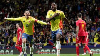¡Gol de Jhon Córdoba! Cabezazo letal para el 1-0 del Colombia vs. Rumanía [VIDEO]