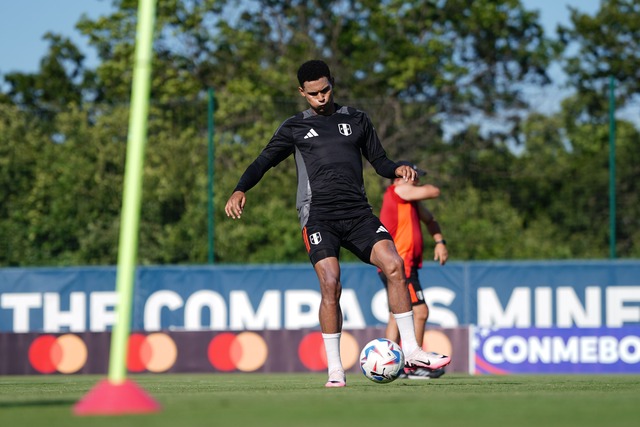La Bicolor realizó su último entrenamiento en Kansas y quedó lista para jugar contra Canadá. (Foto: Selección Peruana).