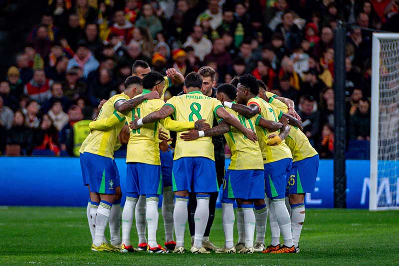 La selección de Brasil antes de un partido amistoso frente a España (Fuente: ZUMA Press, Inc. / Alamy Stock Photo)