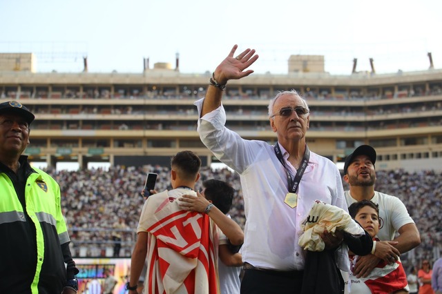 La celebración de Universitario en el Estadio Monumental. (Foto: Leonardo Fernández / GEC)