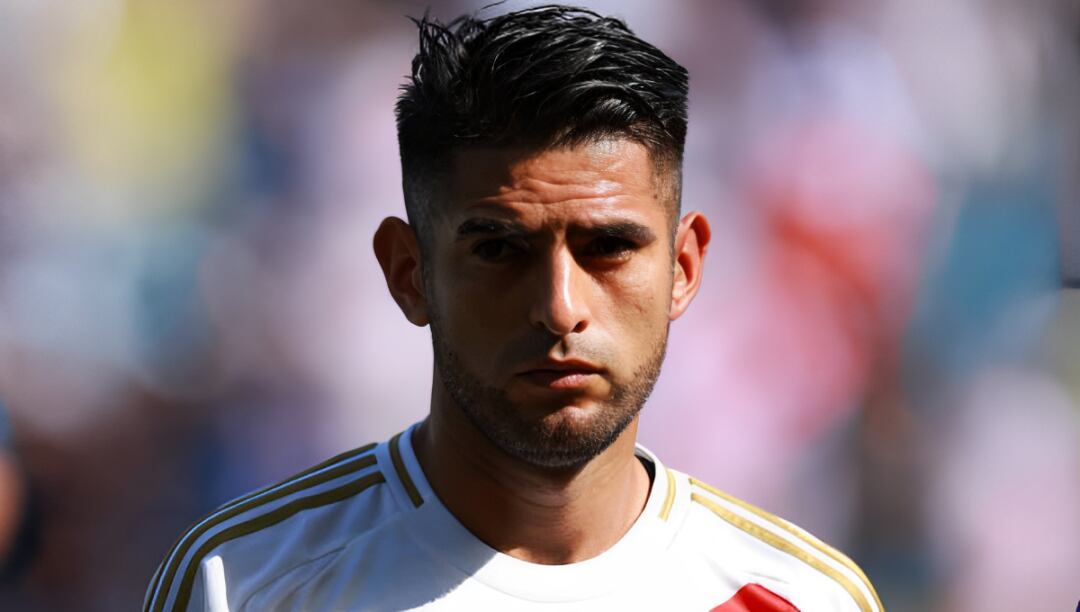 Para Cristian Garay, Carlos Zambrano fue muy imprudente en el penal a favor de Venezuela. (Foto: Getty Images)