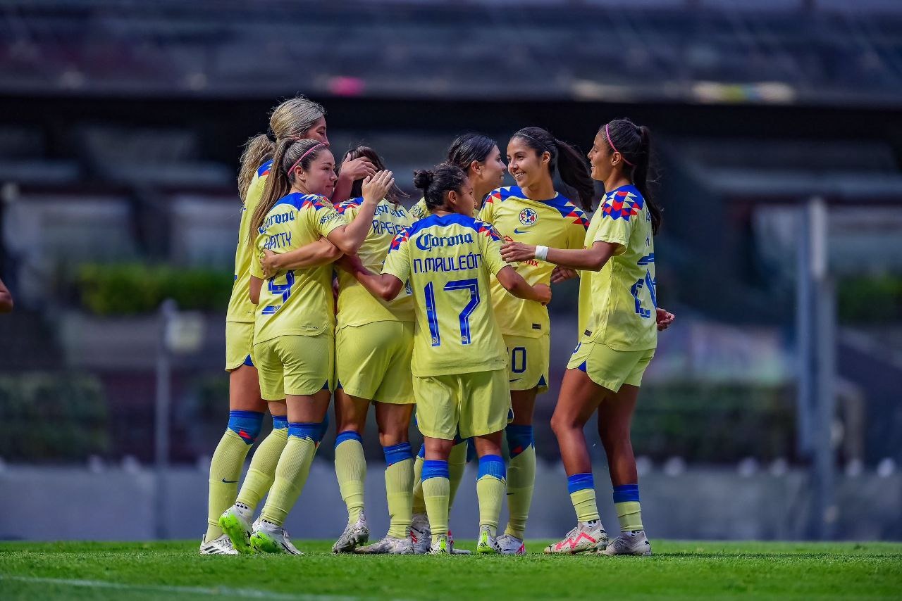 Clásico joven femenil, América vs Cruz Azul (foto: Twitter Américafemenil)