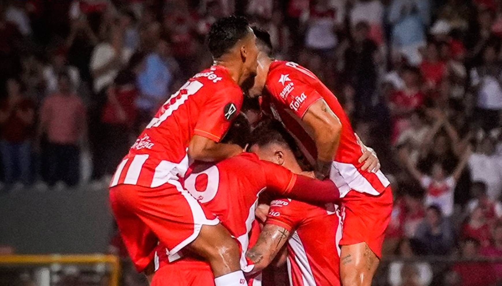 Real Estelí se mantiene como líder del grupo D de la Copa Centroamericana tras la victoria (2-1) sobre el Saprissa. (Foto: Diego Lima / AFP)