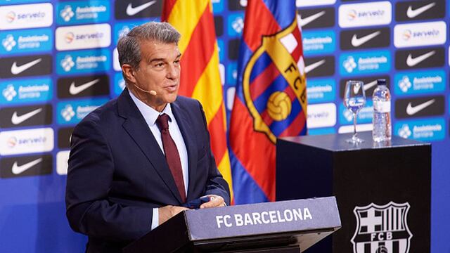 Juegan bien, pero cuestan mucho: Laporta pone en venta a dos ‘vacas sagradas’ del Barça