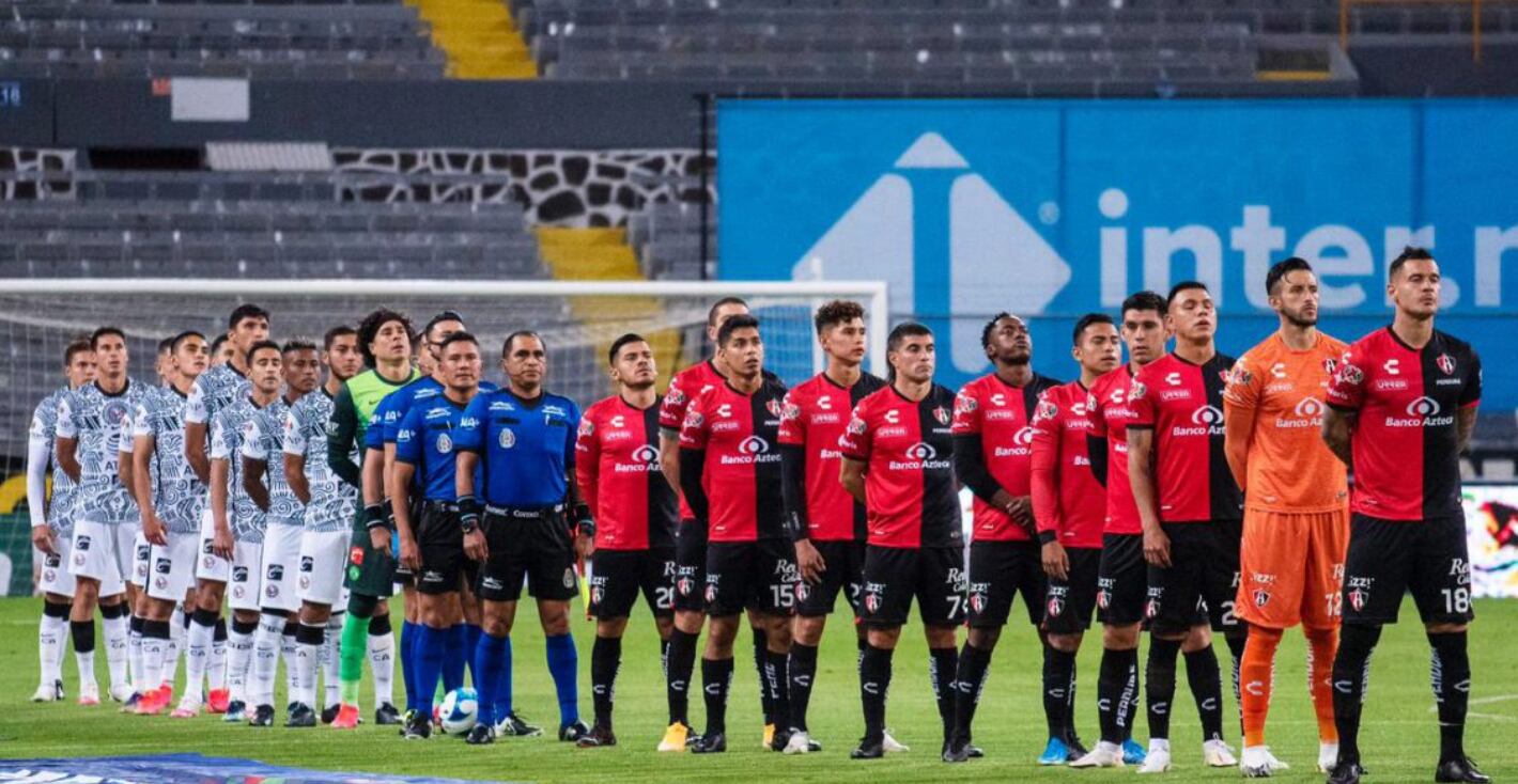 La Federación Mexicana de Futbol ya investiga lo ocurrido la noche del sábado en el partido entre Atlas y América. Las Águilas ganaron el encuentro por 2-0 en el Estadio Jalisco, pero si se determina una alineación indebida de Federico Viñas, los Zorros se quedarían con los tres puntos sobre la mesa.