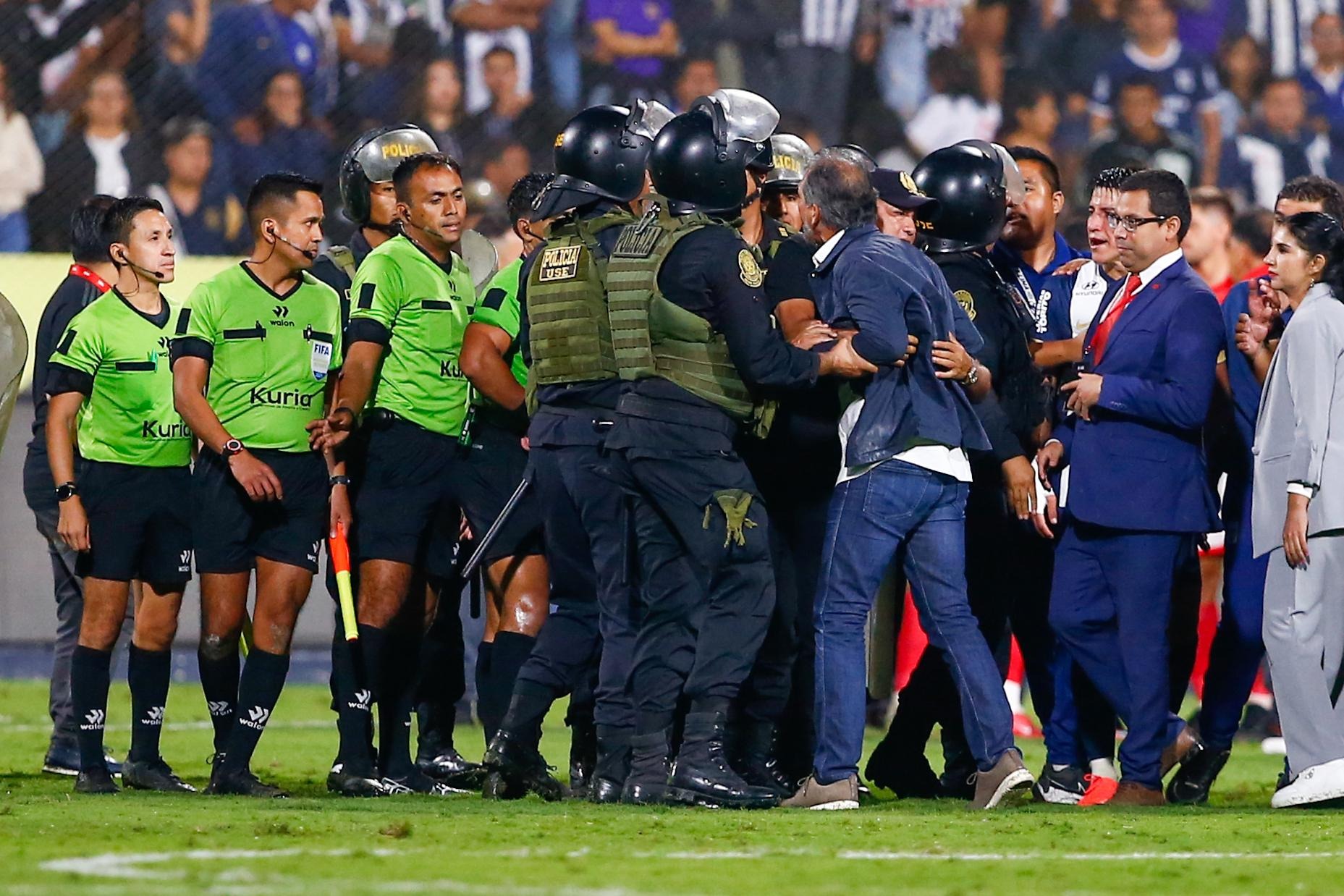 Árbitros serán escoltados por efectivos policiales en cada partido de la Liga 1. (Foto: GEC)