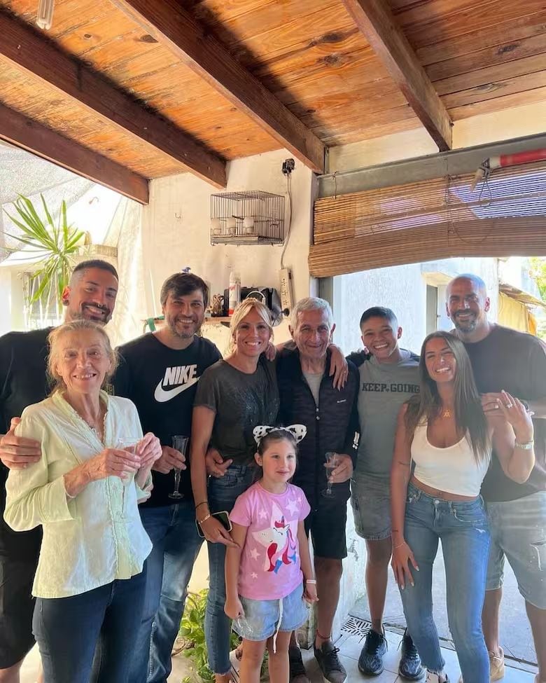 El festejo de cumpleaños de Juan Ramón Verón que incluyó la presencia de su pareja y su hijo, Juan Sebastián