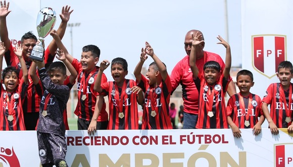 Final Nacional creciendo con el fútbol: La Libertad se coronó campeón Sub-08. (Foto: Difusión)