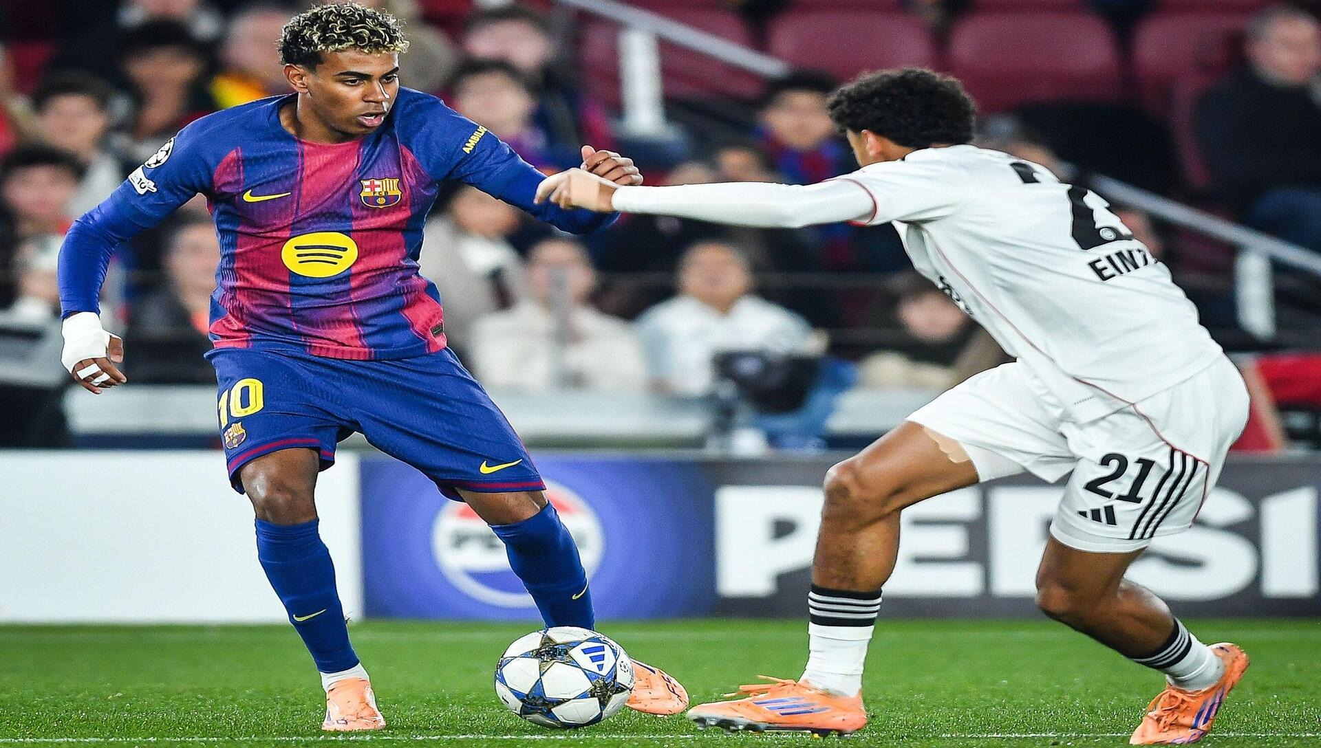 Los blaugranas quieren mantener la ventaja como líderes de LaLiga en el duelo Barcelona vs Osasuna (Crédito: Alamy Stock Photo).