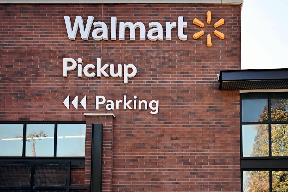 La minorista Walmart anunció el cierre de tres sucursales en California (Foto: AFP)