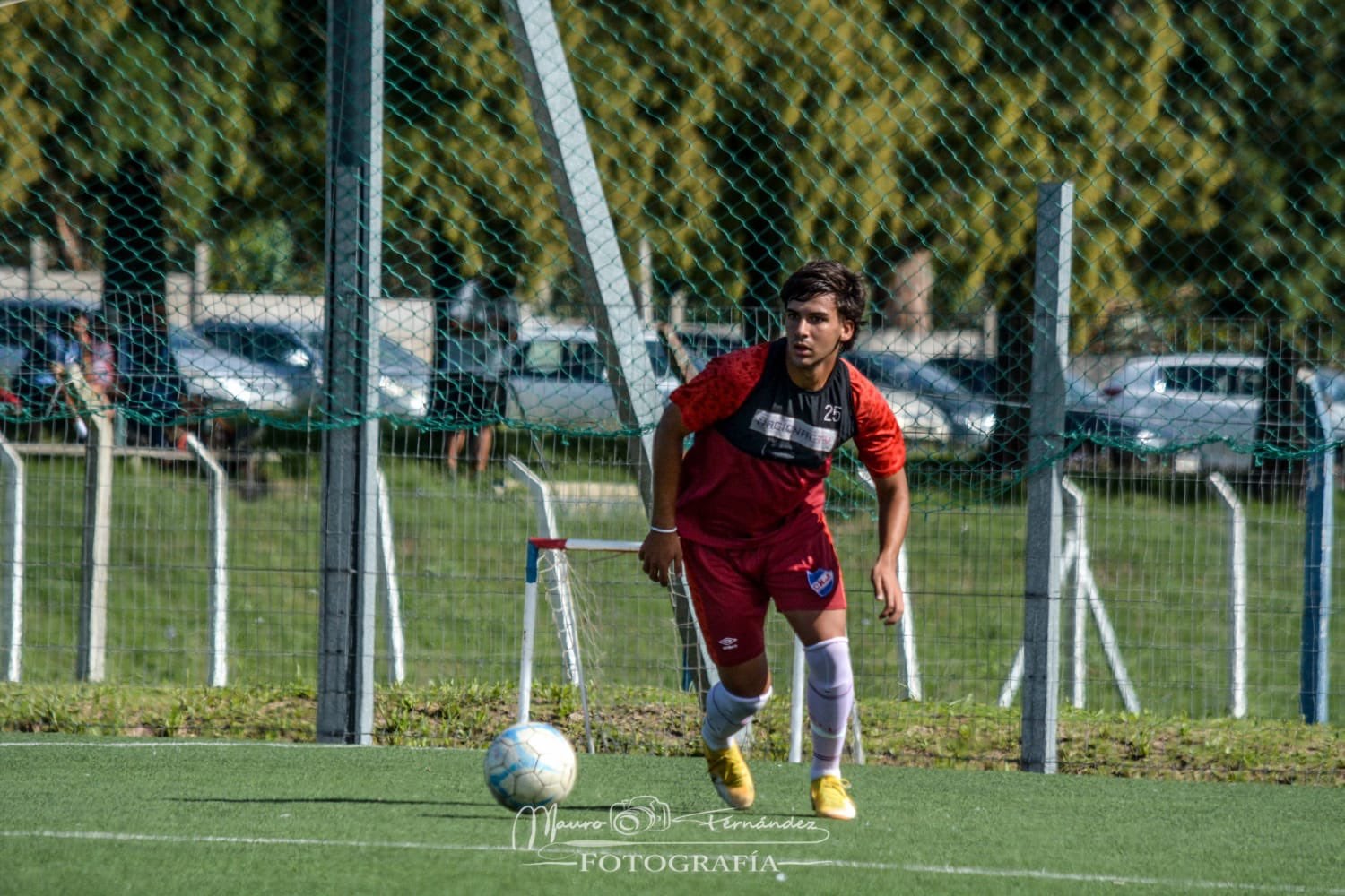 Mateo Antoni dejó Punta del Este a los 14 años para jugar en Nacional. (Foto: @maateoantoni_)