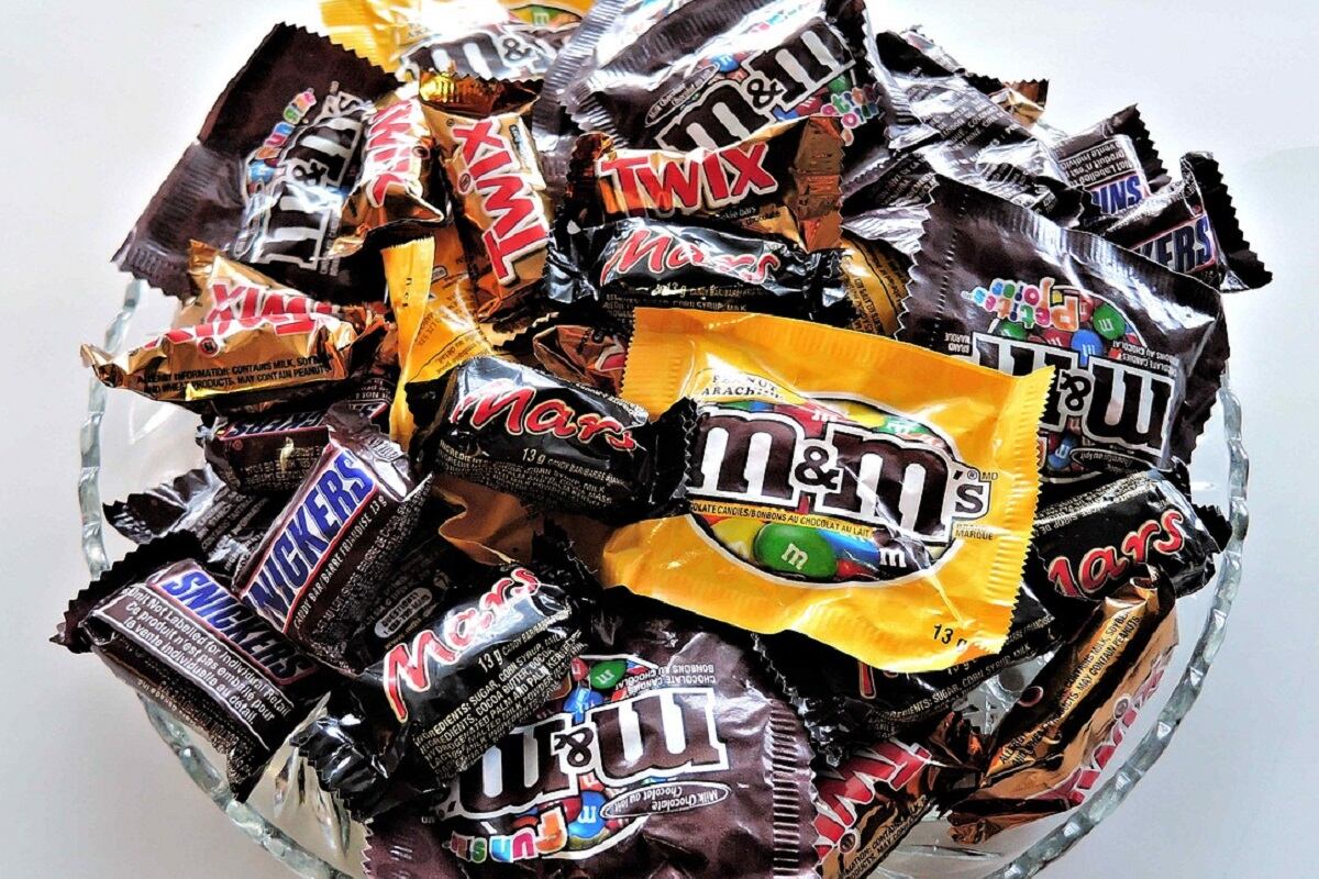 Los M&M’s son uno de los dulces favoritos para repartir por Halloween 2023 en Estados Unidos (Foto: Pixabay)