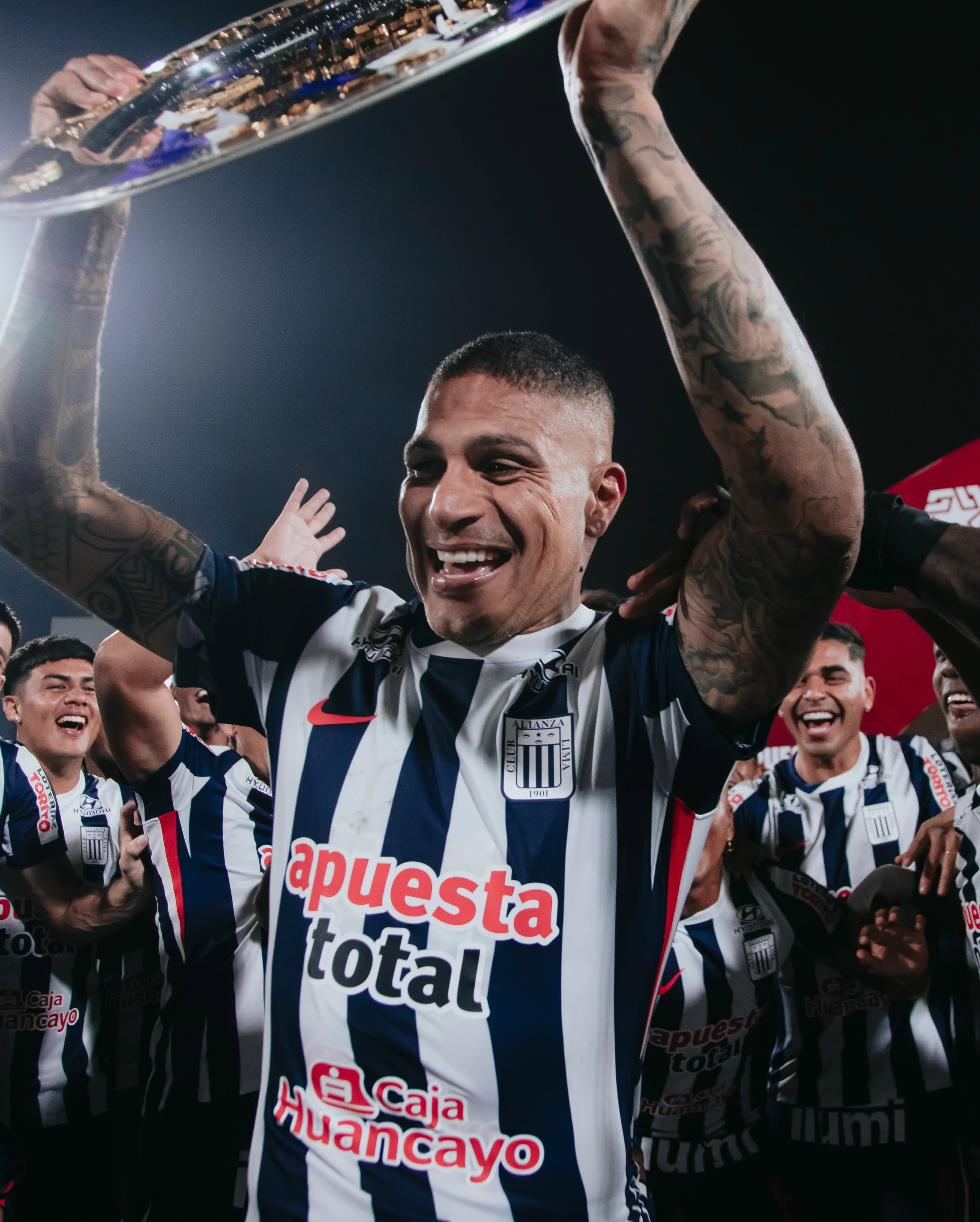 Paolo Guerrero fue pieza fundamental para el título del Torneo Apertura. (Foto: Alianza Lima)