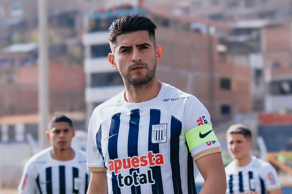 Carlos Zambrano renovó con Alianza Lima. (Foto: Difusión)