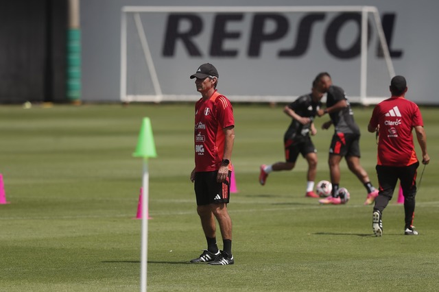 El técnico de la Bicolor debutó con triunfo en las Eliminatorias. (Foto: Jesús Saucedo / GEC).
