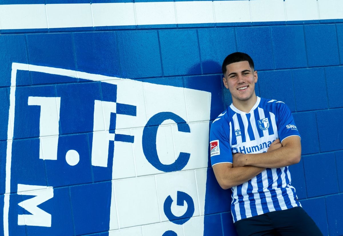 Felipe Chávez esperó su debut: Magdeburgo venció 2-0 a Kiel por la segunda división alemana