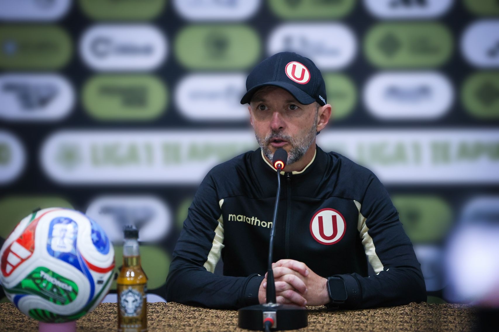 El entrenador español no tuvo éxito en la primera parte de la temporada, y ahora buscará su revancha en la Liga 1. (Foto: Universitario)