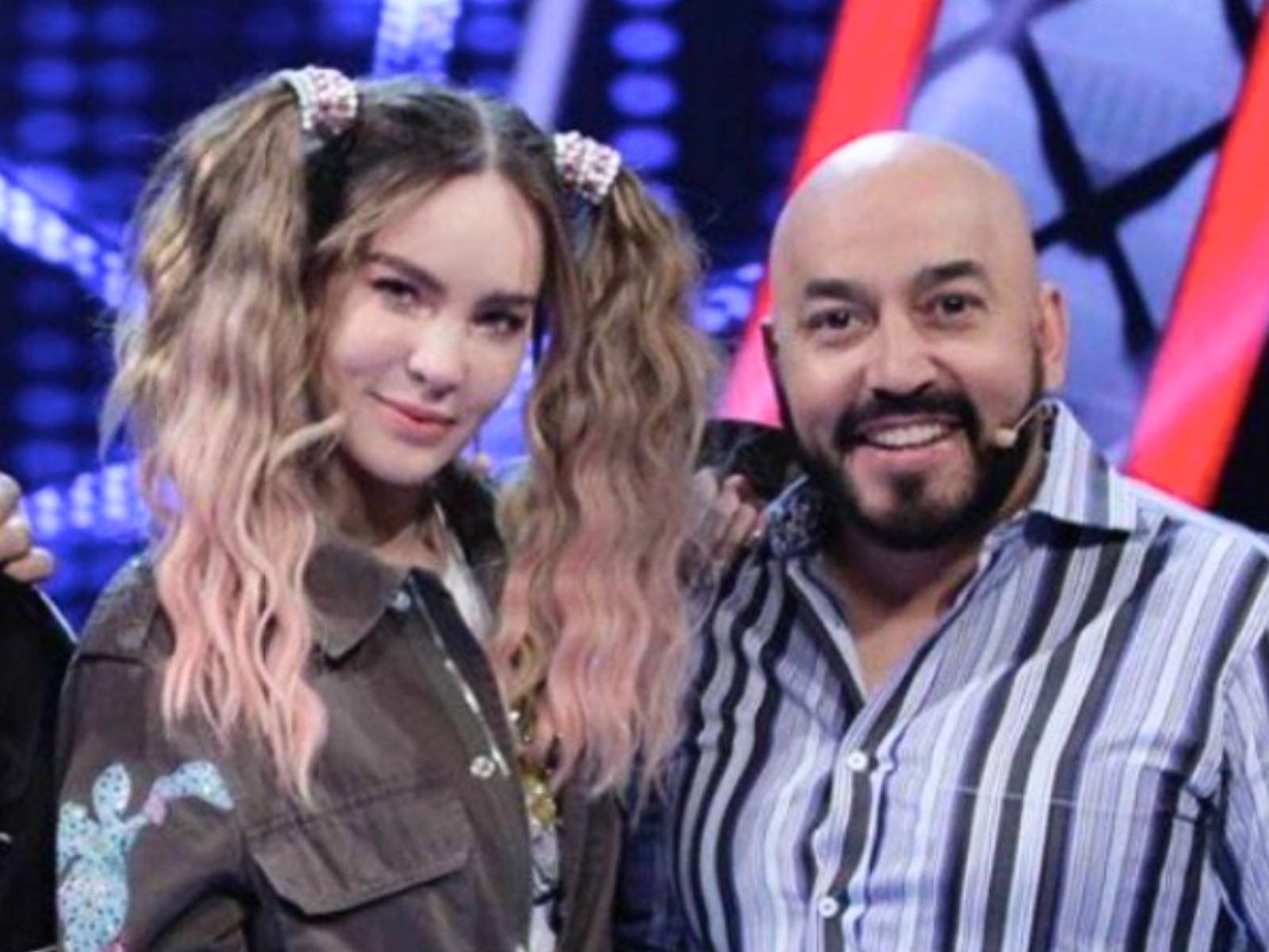 Durante su participación como jurados en el reality show de talentos "La Voz México", Lupillo Rivera y Belinda iniciaron su relación en 2019 (Foto: TV Azteca)
