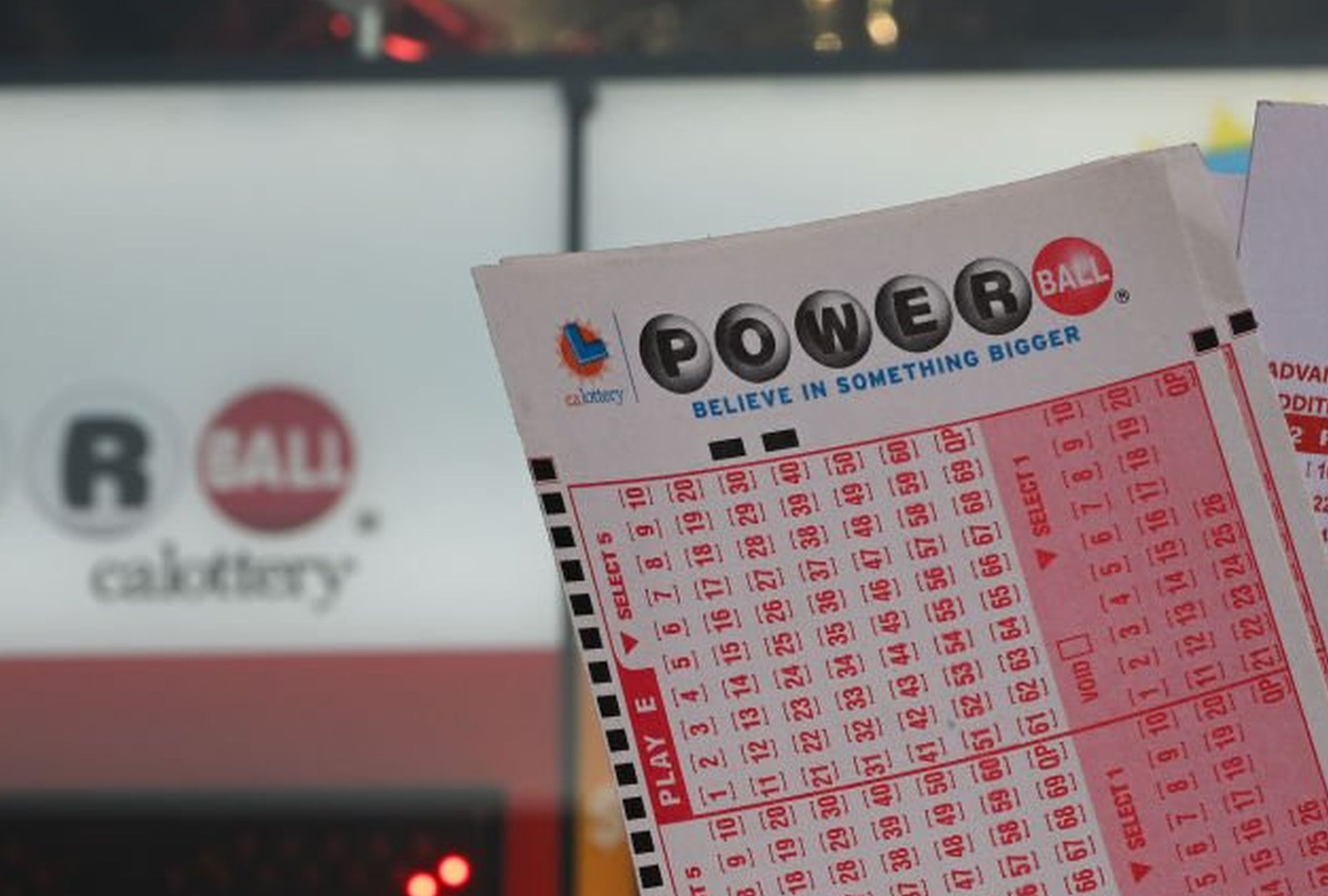 Los boletos de Powerball tienen un costo de $2. (Foto: Anadolu / Getty Images)