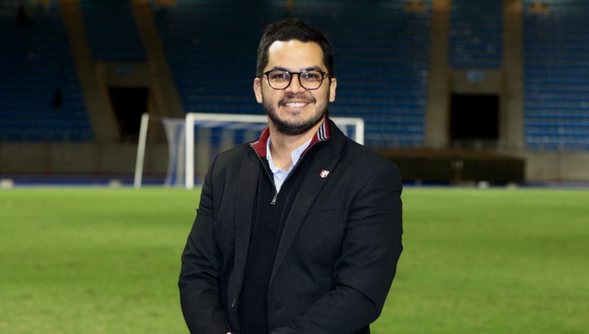 Franco Navarro Mandayo es gerente de Selecciones Nacionales de la FPF desde septiembre de este año. (Foto: LinkedIn)