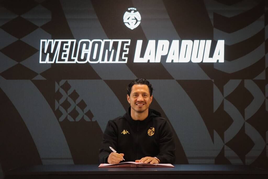 Así fue presentado Gianluca Lapadula en las redes sociales de Spezia.