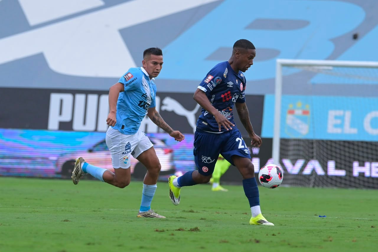 La derrota por 1-0 ante Sporting Cristal fue el último partido de Sebastián Domínguez al mando de Deportivo Garcilaso. (Foto: GEC)