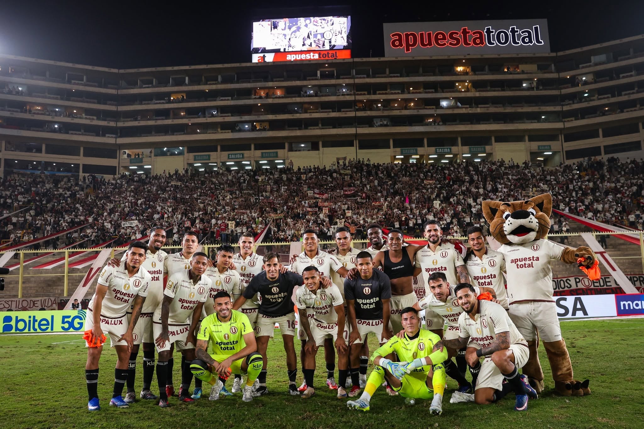 La 'U' cerró el Torneo Apertura con un triunfo sobre Sport Huancayo en la despedida de Martín Pérez Guedes. (Foto: Universitario)