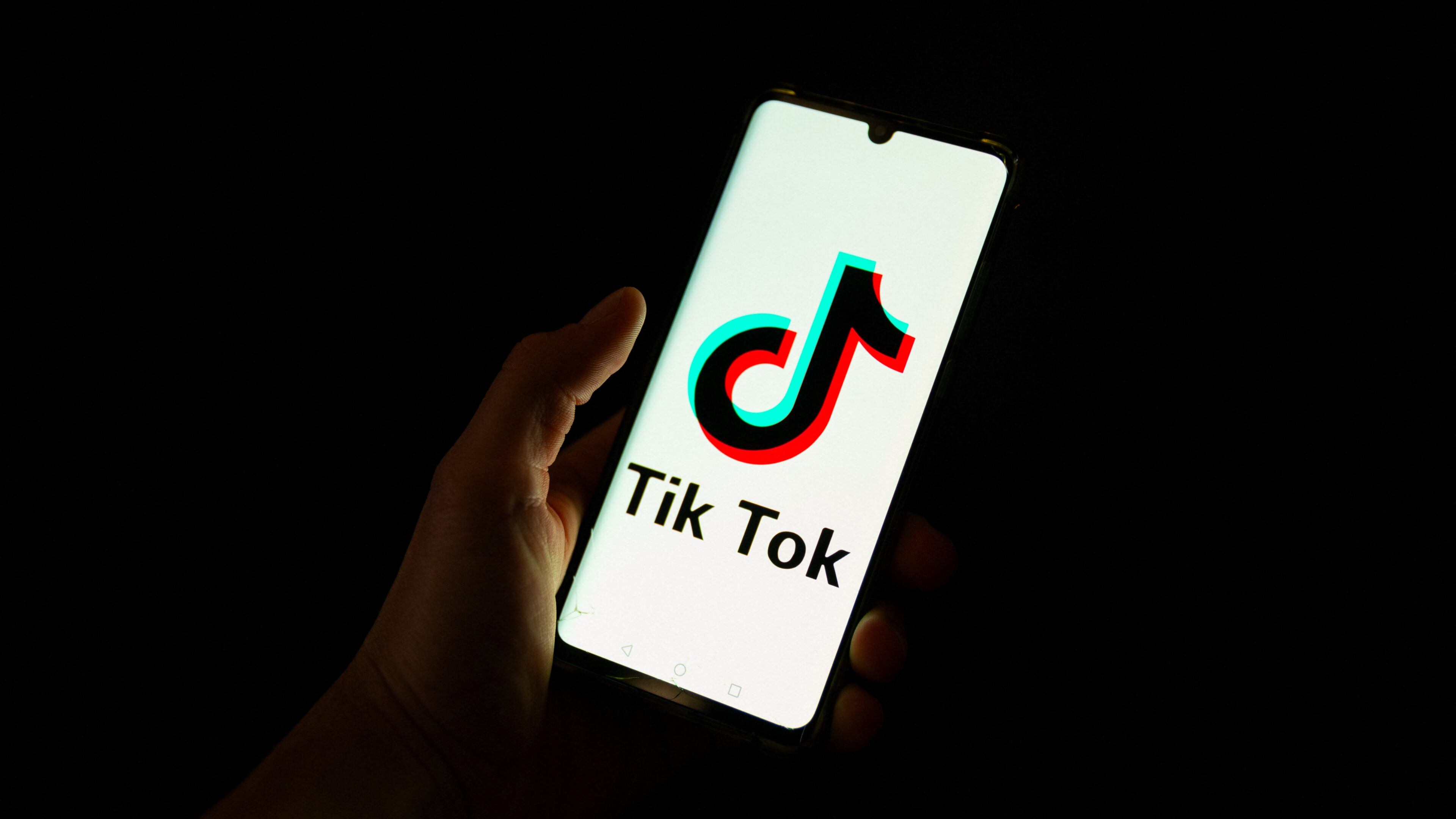 TikTok is a short-video platform that allows users to create, share, and discover content. It is one of the most popular social networks, known for its virality and global reach. (Photo: AFP)