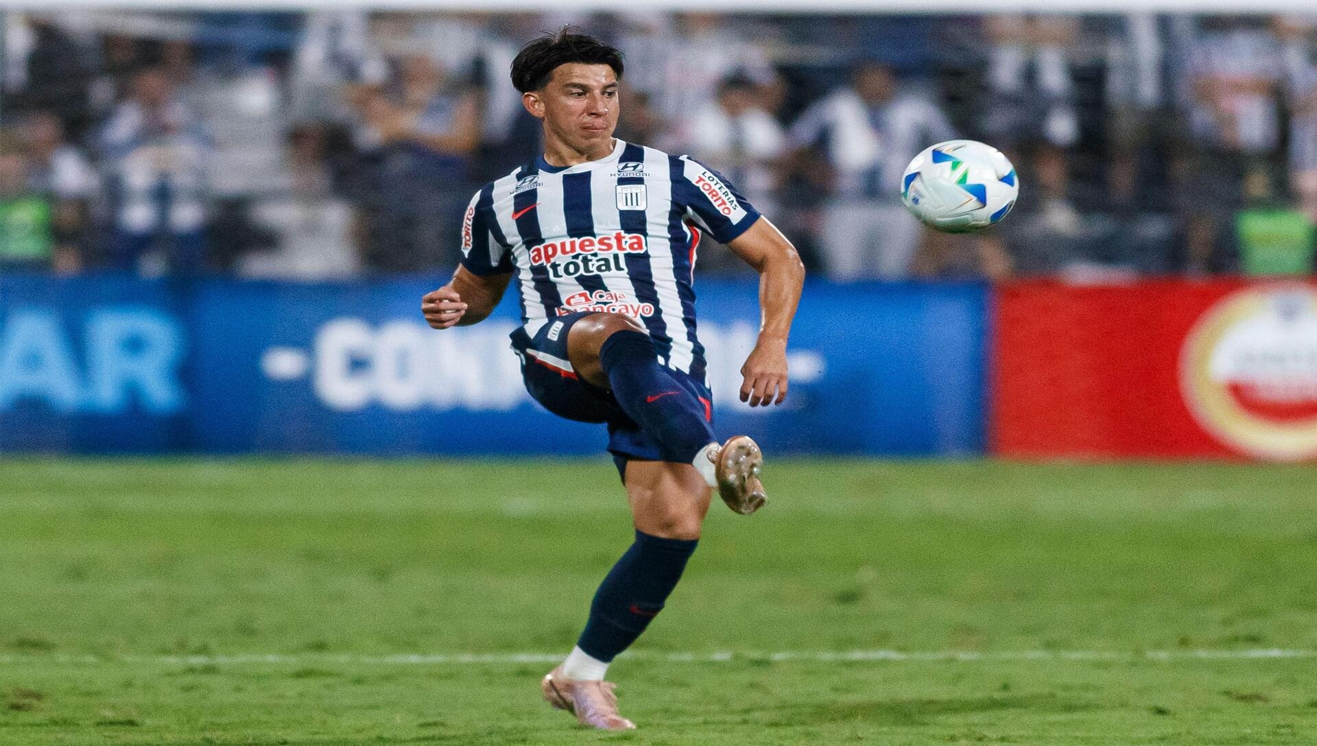 Los blanquiazules buscarán seguir cerca de la cima con un triunfo en el duelo ADT vs Alianza Lima (Crédito: Alamy Stock Photo).