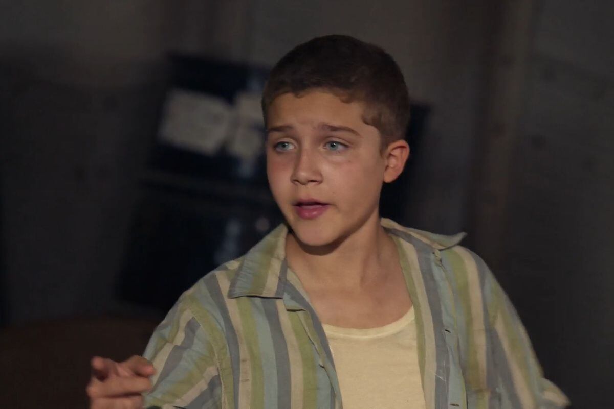 Luigi Cerrada interpretando a un pequeño Aurelio Casillas, que mostraba un carácter fuerte en "El señor de los cielos: Sus comienzos" (Foto: Telemundo)