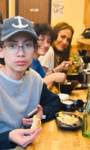 Con 16 años, así se ve Max, el hijo de Marc Anthony y Jennifer Lopez (Foto: Jennifer Lopez / Instagram)