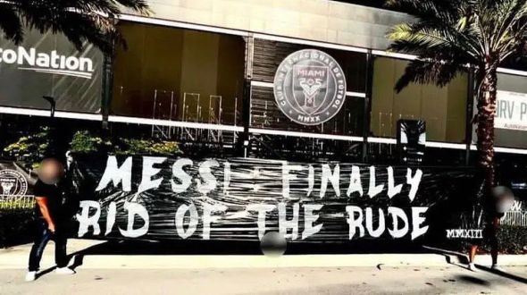 Ultras de PSG dejaron temerario mensaje a Messi en Miami. (Foto: Twitter)