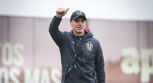 Bustos continúa al mando de los entrenamientos en Campomar con miras al 'tricampeonato'. (Foto: Universitario)