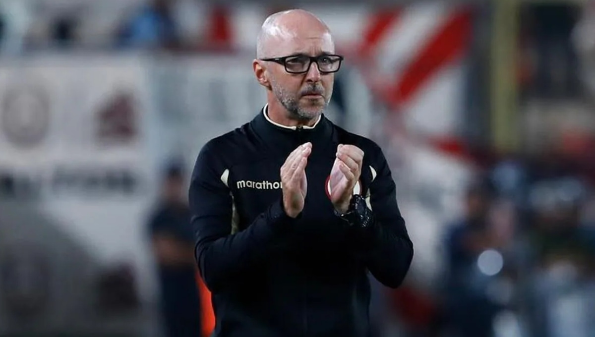 La permanencia de Javier Rabanal en Universitario no está asegurada. (Foto: Universitario)