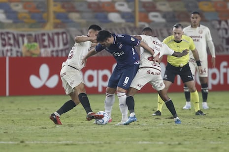El partido se sigue jugando: Nacional tomó drástica decisión tras el arbitraje ante Universitario