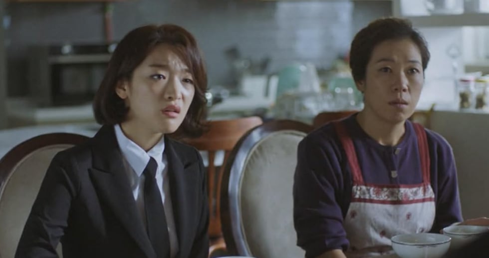 Yeom Hye-ran en "The K2" como la mucama de Go An-na (Foto: TVN)