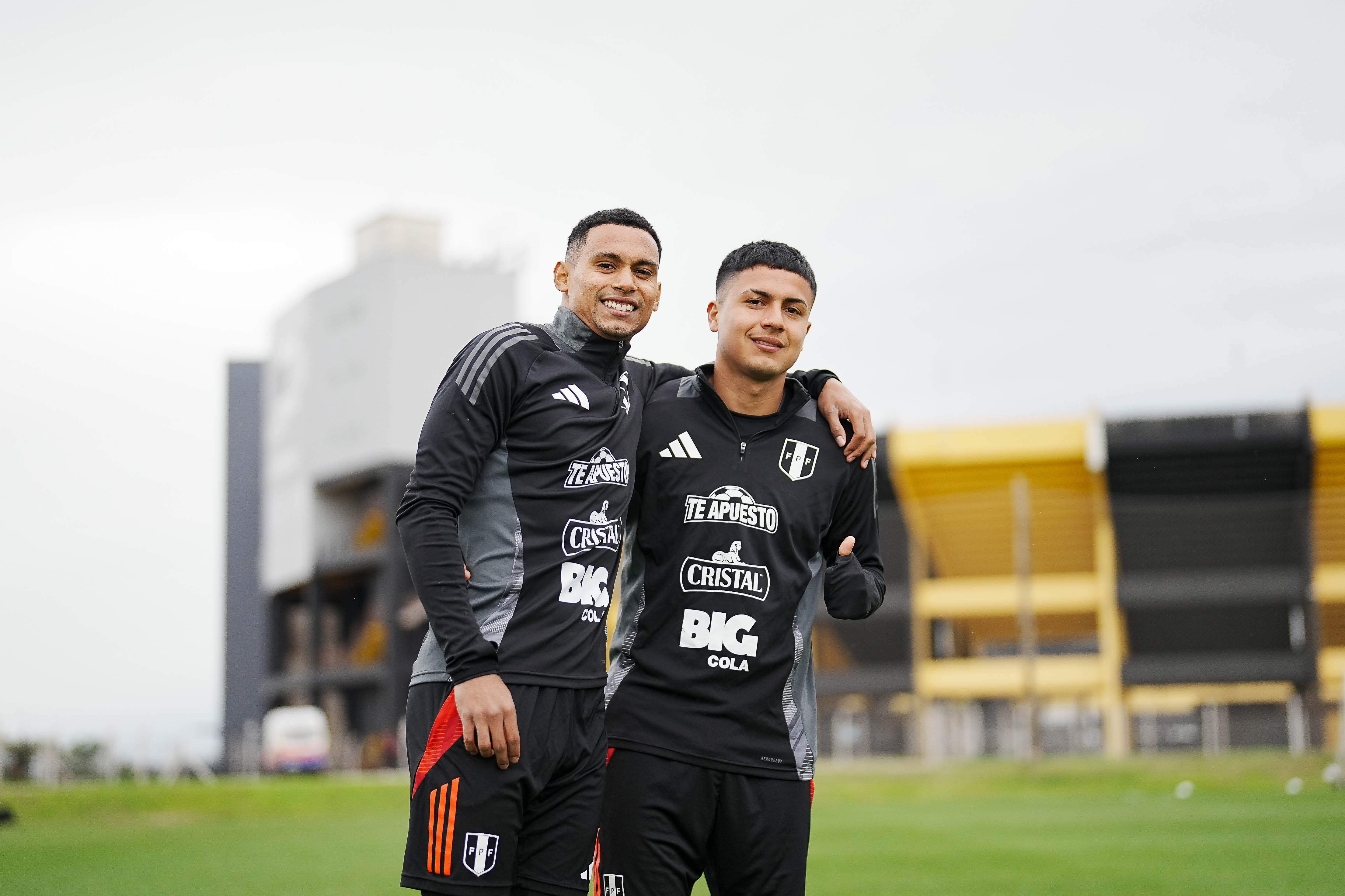 Marcos López se reencontró en la Selección Peruana con Jairo Concha. Ambos fueron compañeros en la Universidad San Martín. (Foto: FPF)