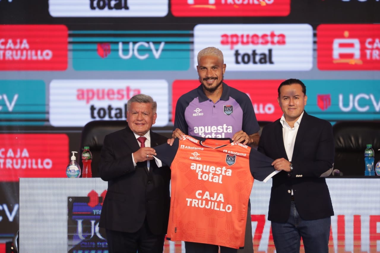 Presentación de Paolo Guerrero (Foto: Alessandro Currarino/GEC)