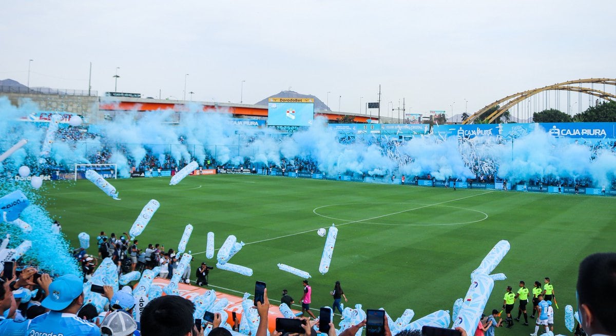 Más de 11 mil hinchas celestes se darán cita este sábado a las 4:00 p.m. en el Sporting Cristal vs. Universitario. (Foto: @dalbertsc).