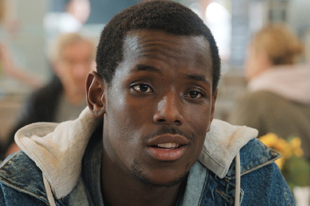 Micheal Ward es el encargado de interpretar a Vinny en la película británica "El juego bonito" (Foto: Netflix)