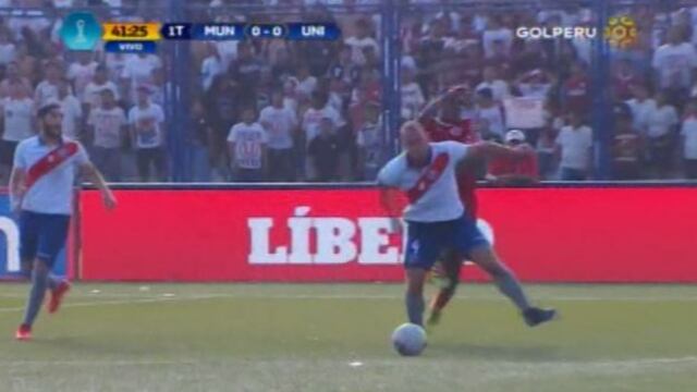 Adrián Zela y Luis Tejada se agredieron y árbitro paralizó el partido [VIDEO]