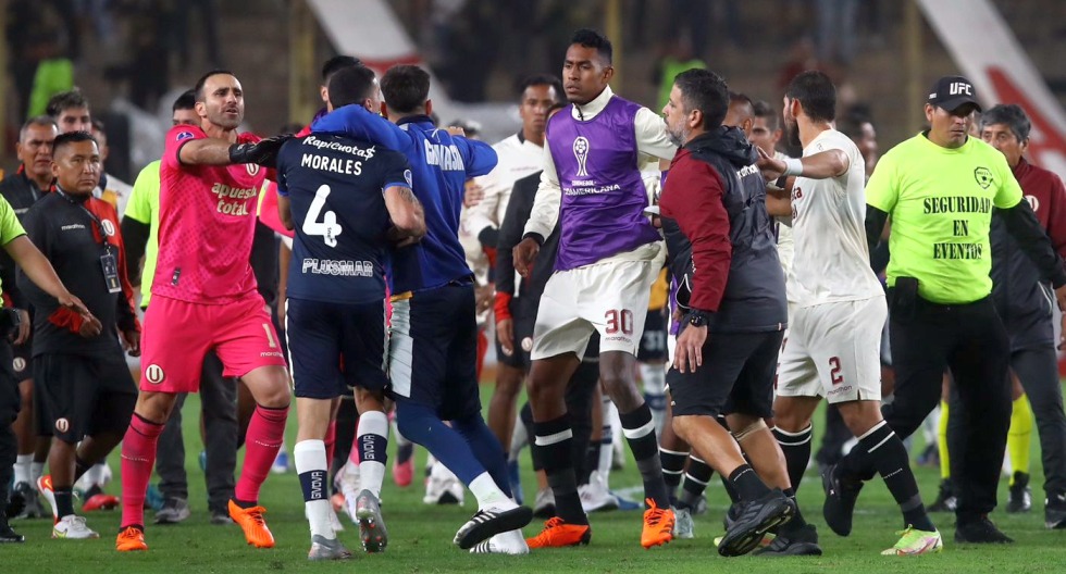 Morales fue protagonista de pelea entre Gimnasia y Universitario. (Foto: GEC)