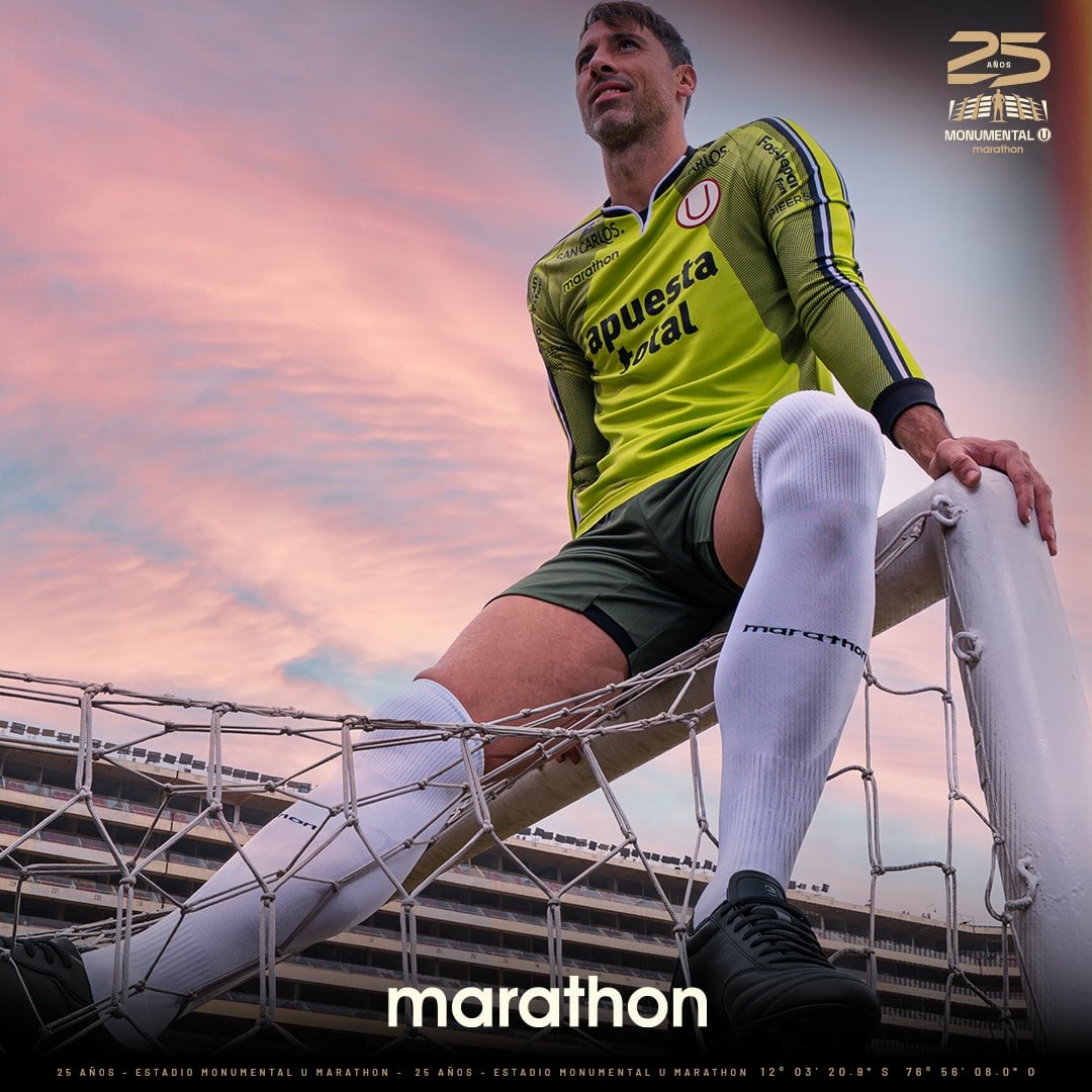 Sebastían Brito con la nueva camiseta de la "U" | Foto: Universitario