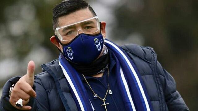 Diego Armando Maradona volvió a los entrenamientos de Gimnasia y Esgrima de La Plata 